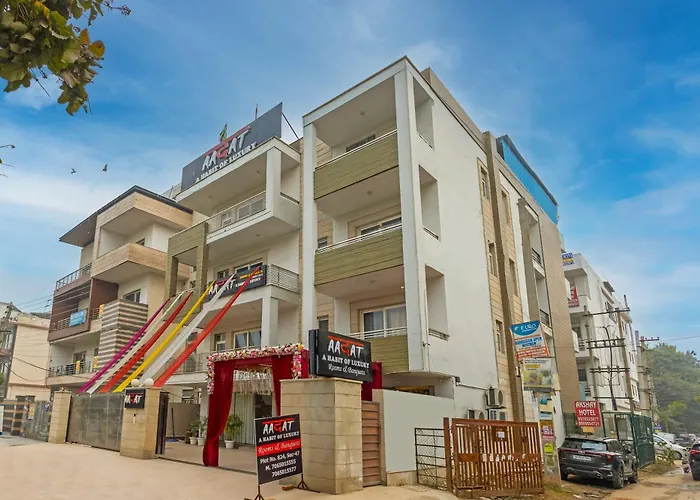 Aadat Hotel Subhash Chowk Gurgaon