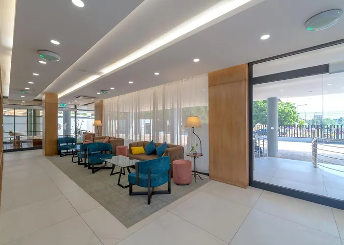 Eden Gardens Hotel