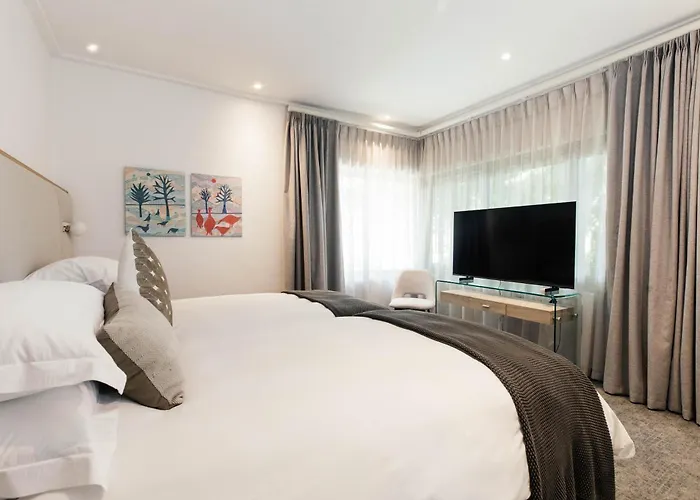 Vineyard Hotel