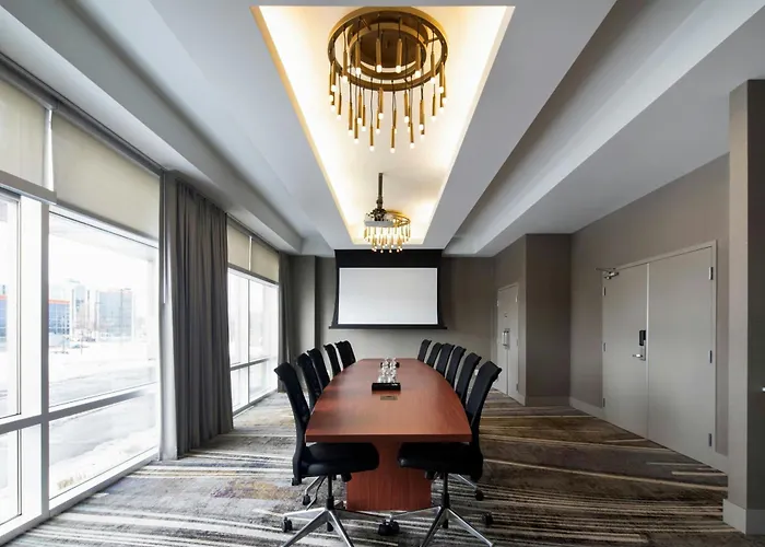 Courtyard By Marriott Montreal Airport