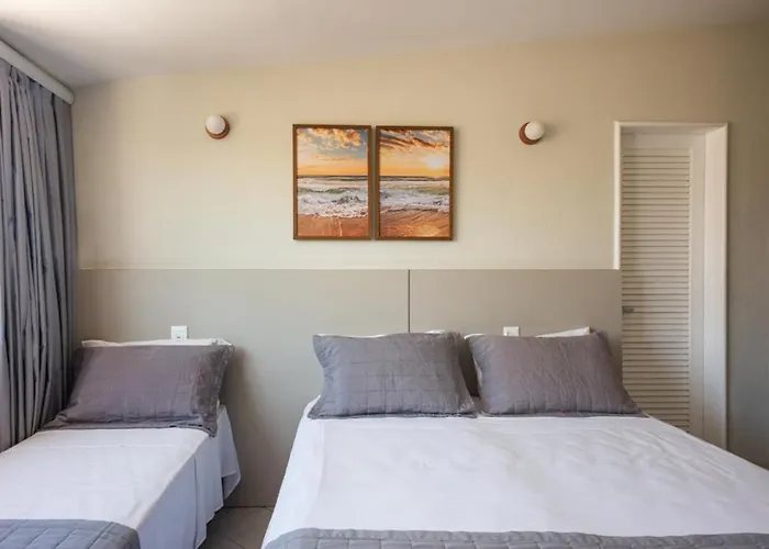 Malibu Plaza Hotel