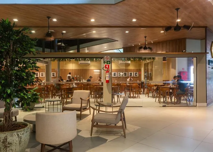 Malibu Plaza Hotel