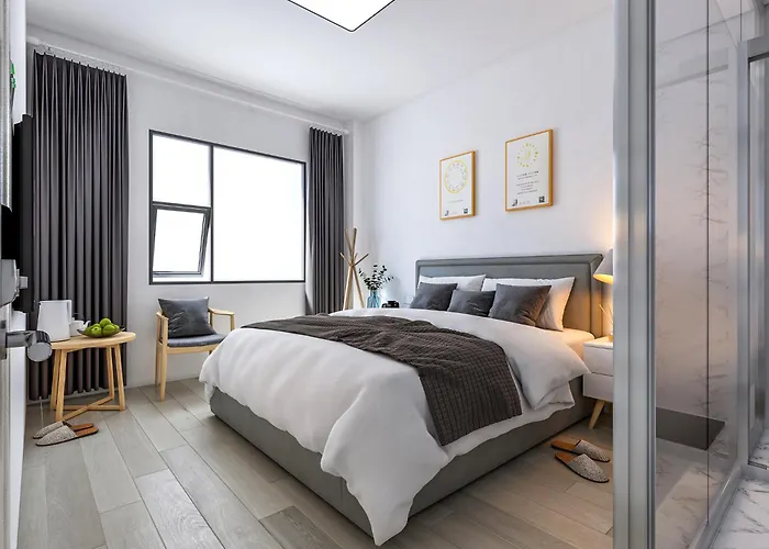 Xiamen 12 Seaside Hotel - Beach-Adjacent About A 3-Minute Walk& English Service & Luggage Storage Service & Freshly Brewed Coffee & Convenient Payment & Pick-Up&Drop-Off Service & 24-Hour Check-In & Exhibition&Conference Center & Huandao Road