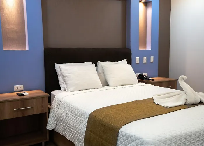Hotel Cayuga