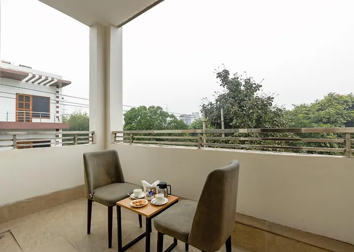 Aadat Hotel Subhash Chowk Gurgaon
