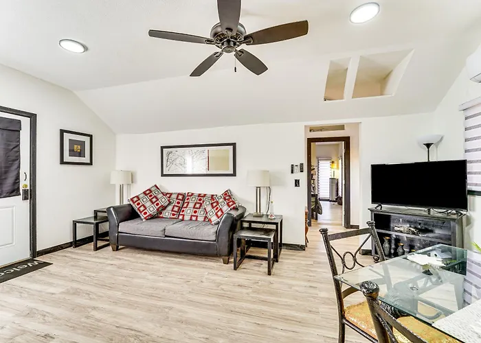 Springdale Vacation Rental ~ 9 Mi To Fayetteville!