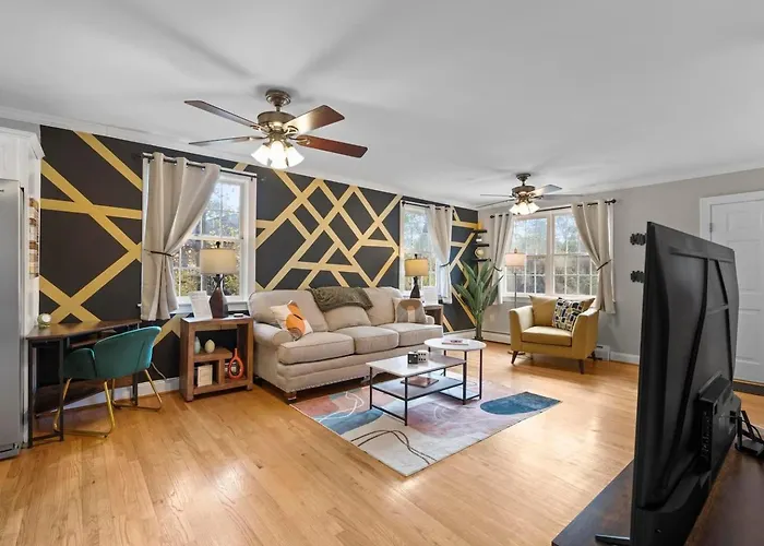 Spacious-5 Beds! 3 Mi To Mohegan