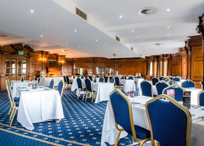 Royal Hotel Cardiff By Belvilla