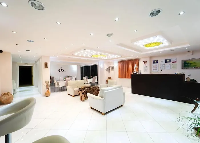 Golden Rose Suites
