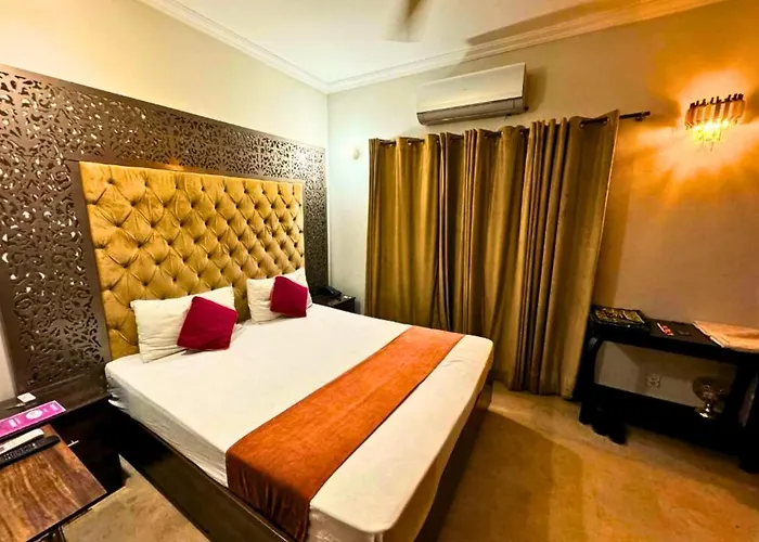 Doves Inn Hotel Kalma Chowk