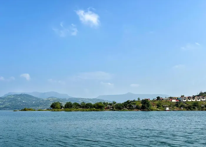 Shelby Pawana Lake Cottages And Camping