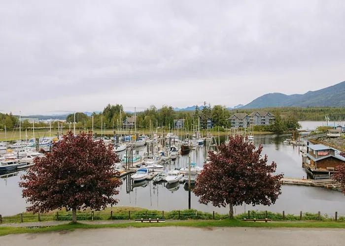 The Moorage -Downtown Harbour View 2 Bedroom Condo