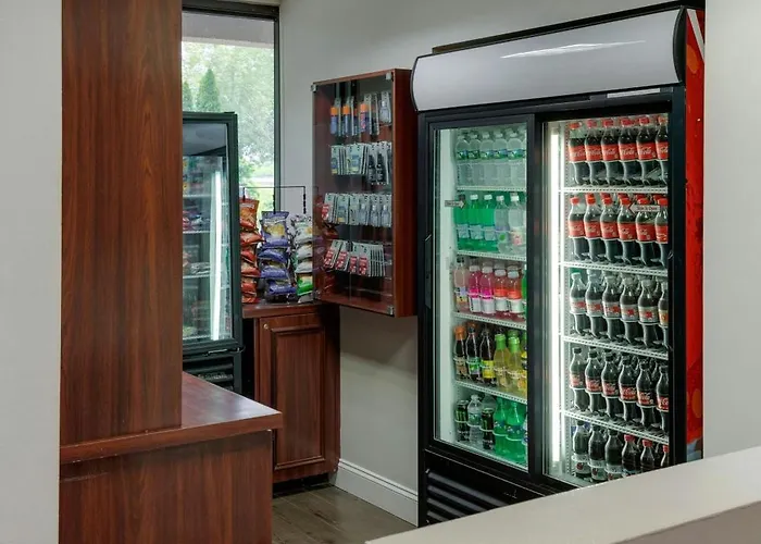 Courtyard By Marriott Portsmouth