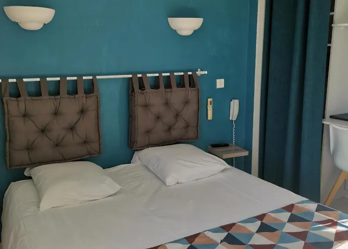 Carry Hotel
