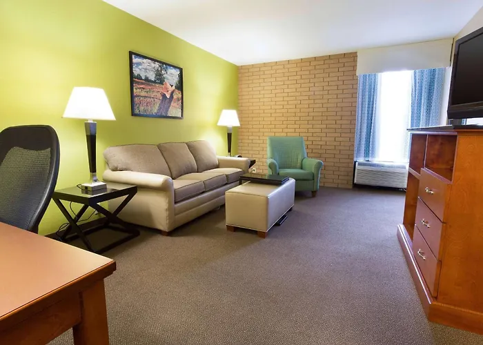 Heritage Inn Suites Houston Sugar Land, Trademark By Wyndham