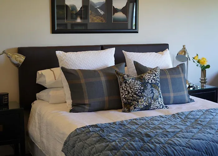 Mt Rosa Lodge Boutique Vineyard Accommodation Gibbston