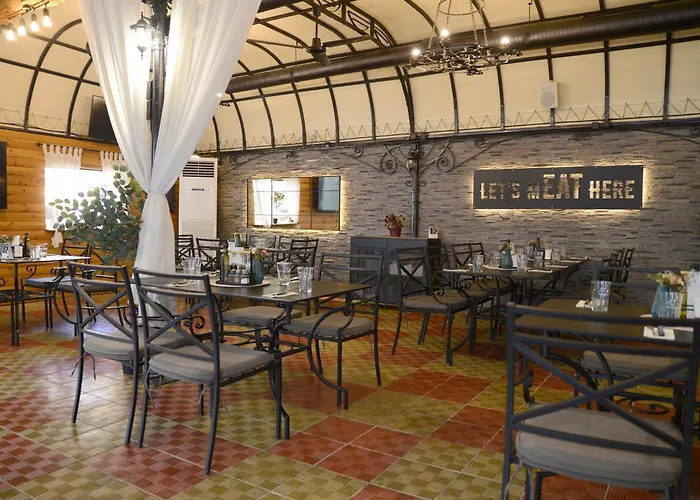 City House Family Hotel & Restaurant