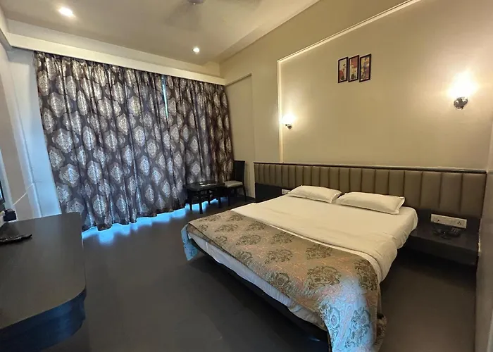 Majestic Inn