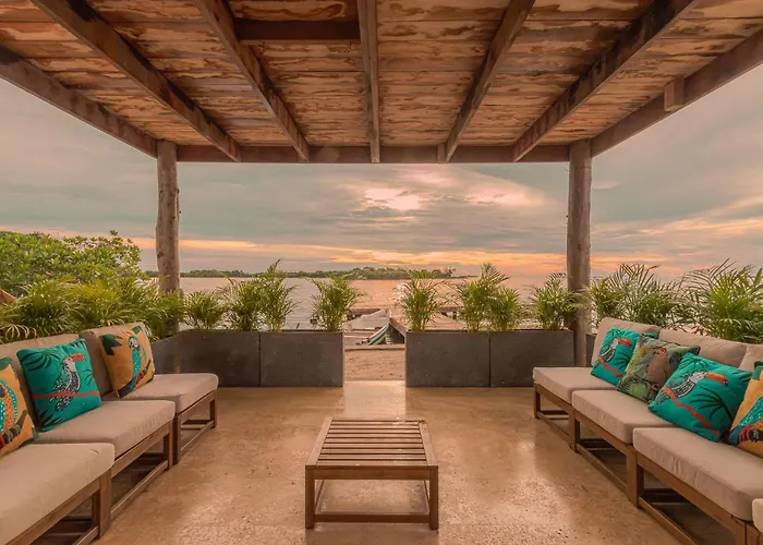 Islawa Soy Local - Isla Privada