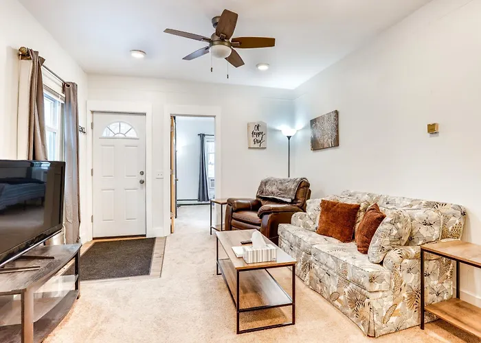 1 Mi To Dtwn: Pet-Friendly Corning Retreat