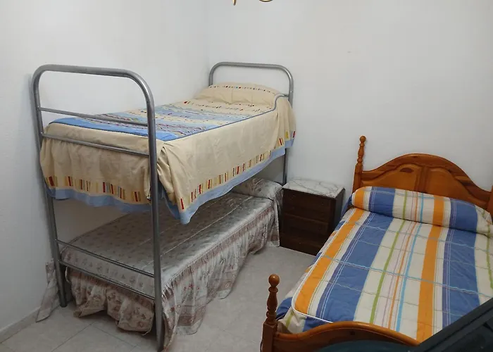 Habitacion Privada Triple con camas Individuales Toledo