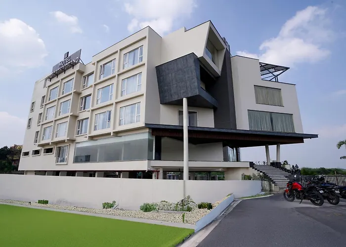 Hotel Sastha Grand