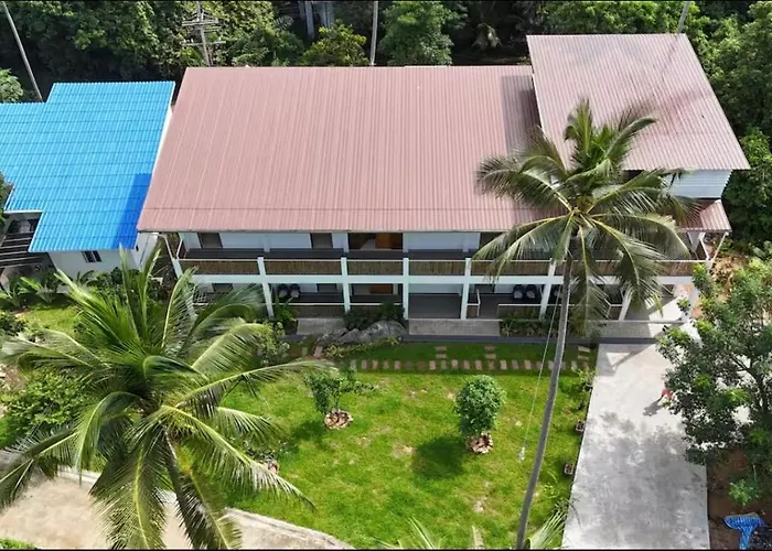 8 Bedroom Monkey Villa Room 202