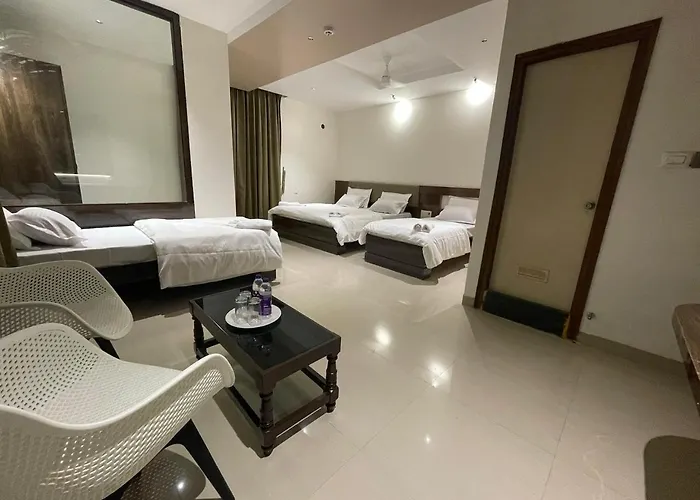 Model Grand Inn