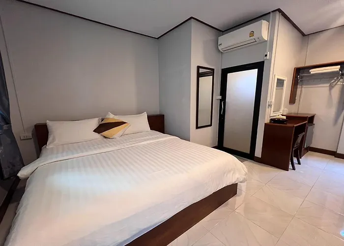 Lan Bua Resort