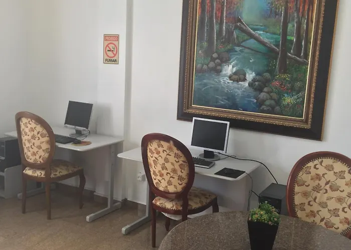 Colle Tourist Hotel Luxo