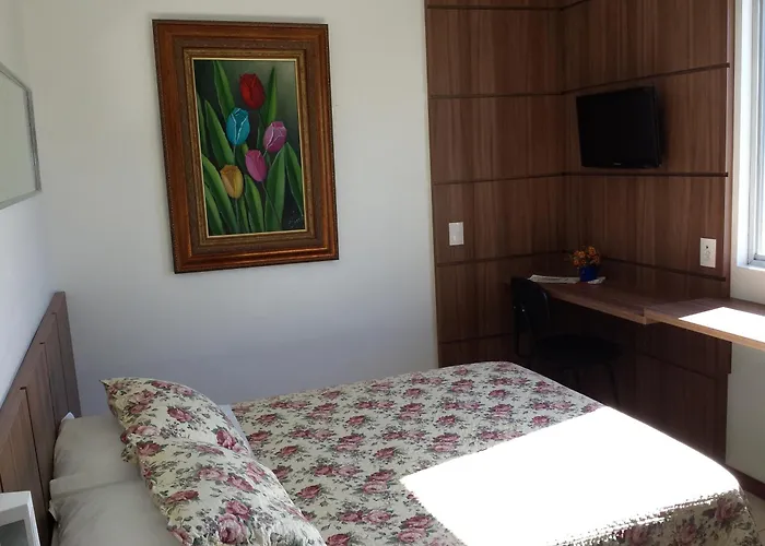 Colle Tourist Hotel Luxo