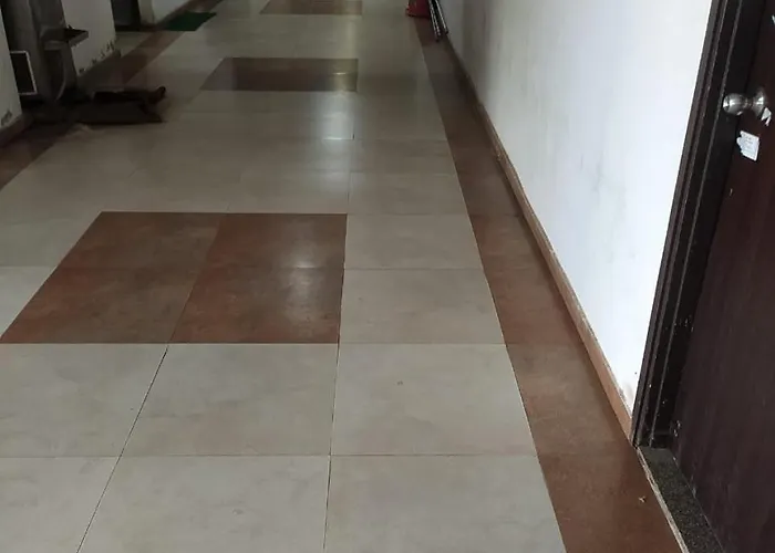 4D Square Mall Office Space For Rent On Yearly Basis