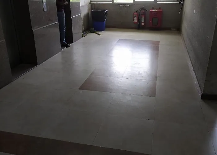 4D Square Mall Office Space For Rent On Yearly Basis