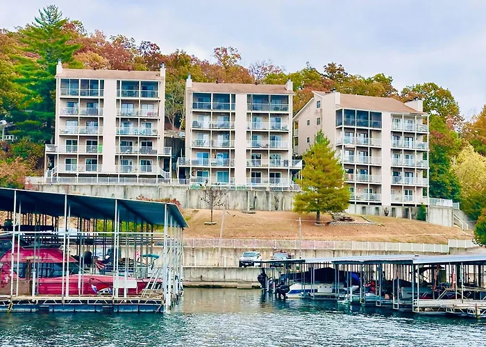 Wheelhouse Wonderland Lakefront Luxury Condo