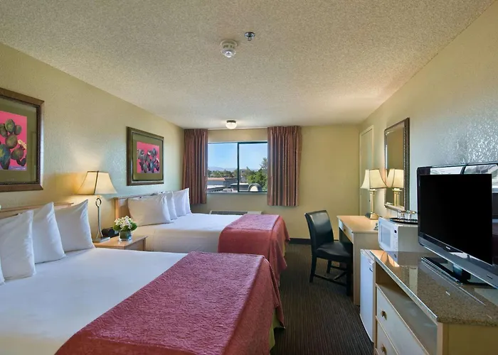 Oxnard Inn Lancaster