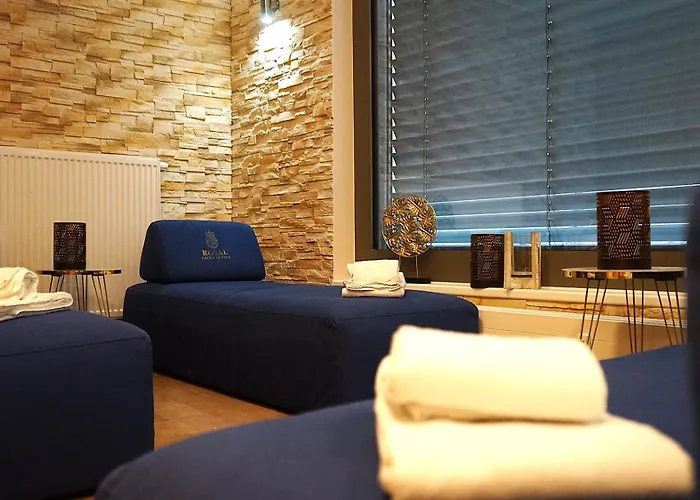 Best Western Plus Royal Suites