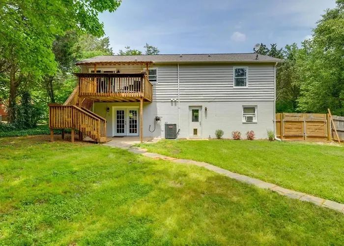 Pet-Friendly Mooresville Escape With Fenced Yard And Lake Access