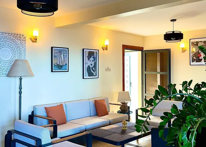 Les Palmiers Sainte-Rose Restaurant Et Chambres