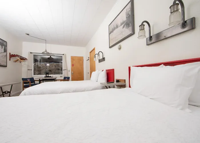 Yodeler Motel
