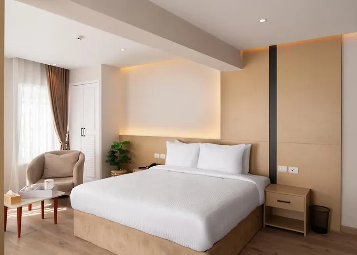 Elegance Grand City Hotel