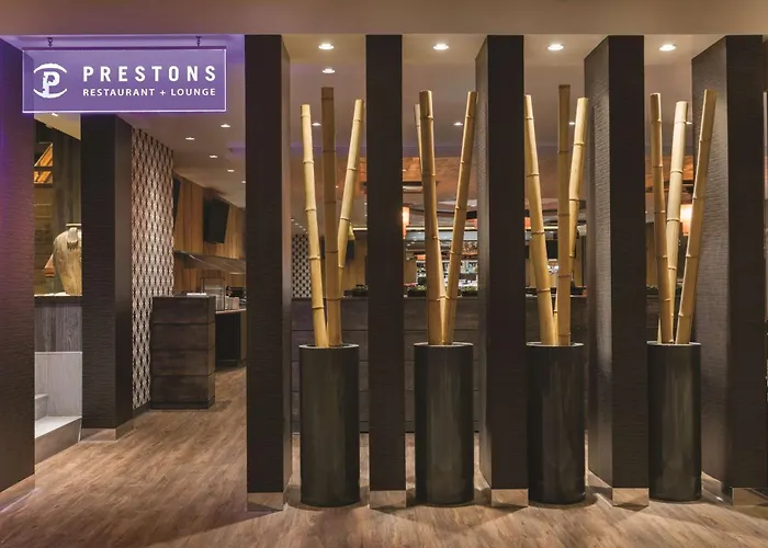 Coast Edmonton Plaza Hotel By Apa