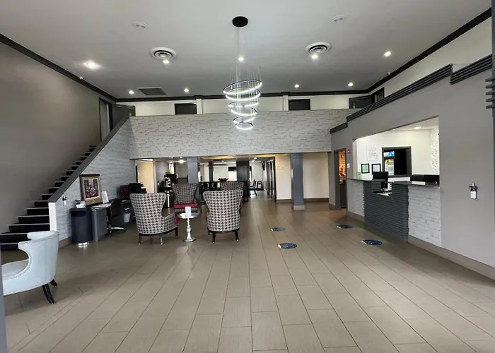 Ramada By Wyndham Tuscaloosa