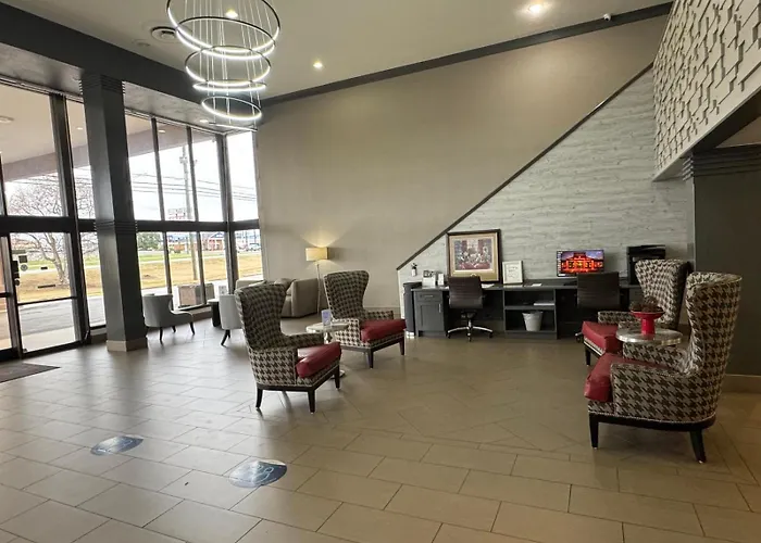 Ramada By Wyndham Tuscaloosa