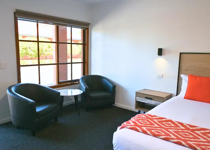 Peppermill Inn Motel