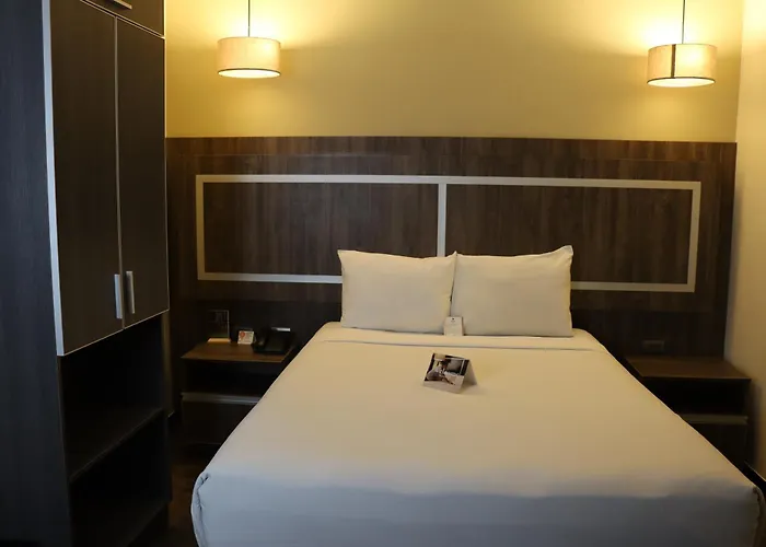 Rado Hotel - Santa María