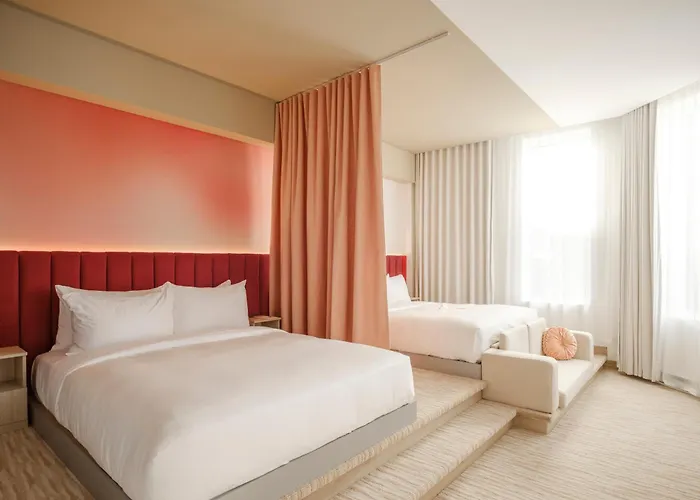 Rose Hotel Invisible