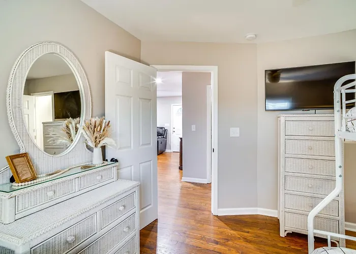 Home 14 Mi To Highpoint Health W/ Fenced Yard!