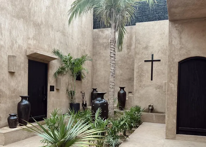 The Casa Saint George Hotel