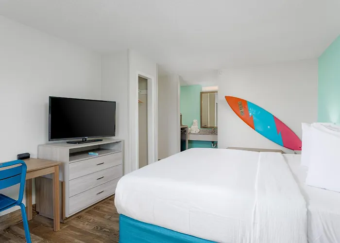 Surf & Sand Hotel - Free Hot Breakfast & Rentals