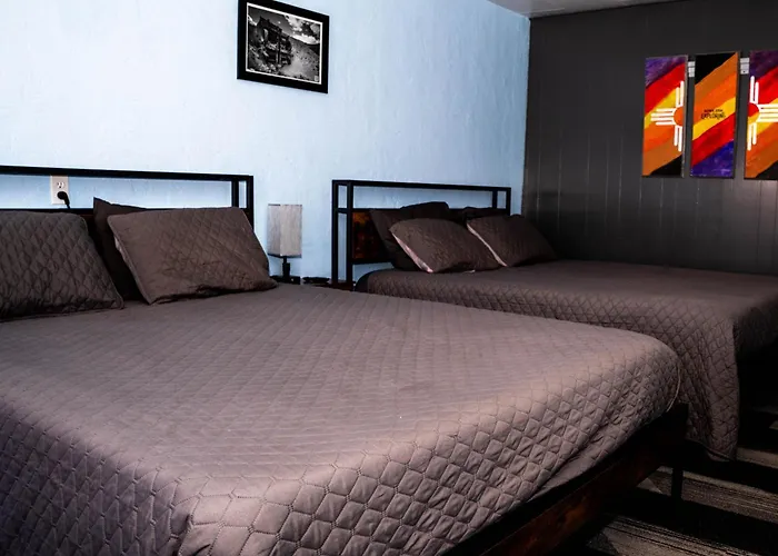 Maverick Motel